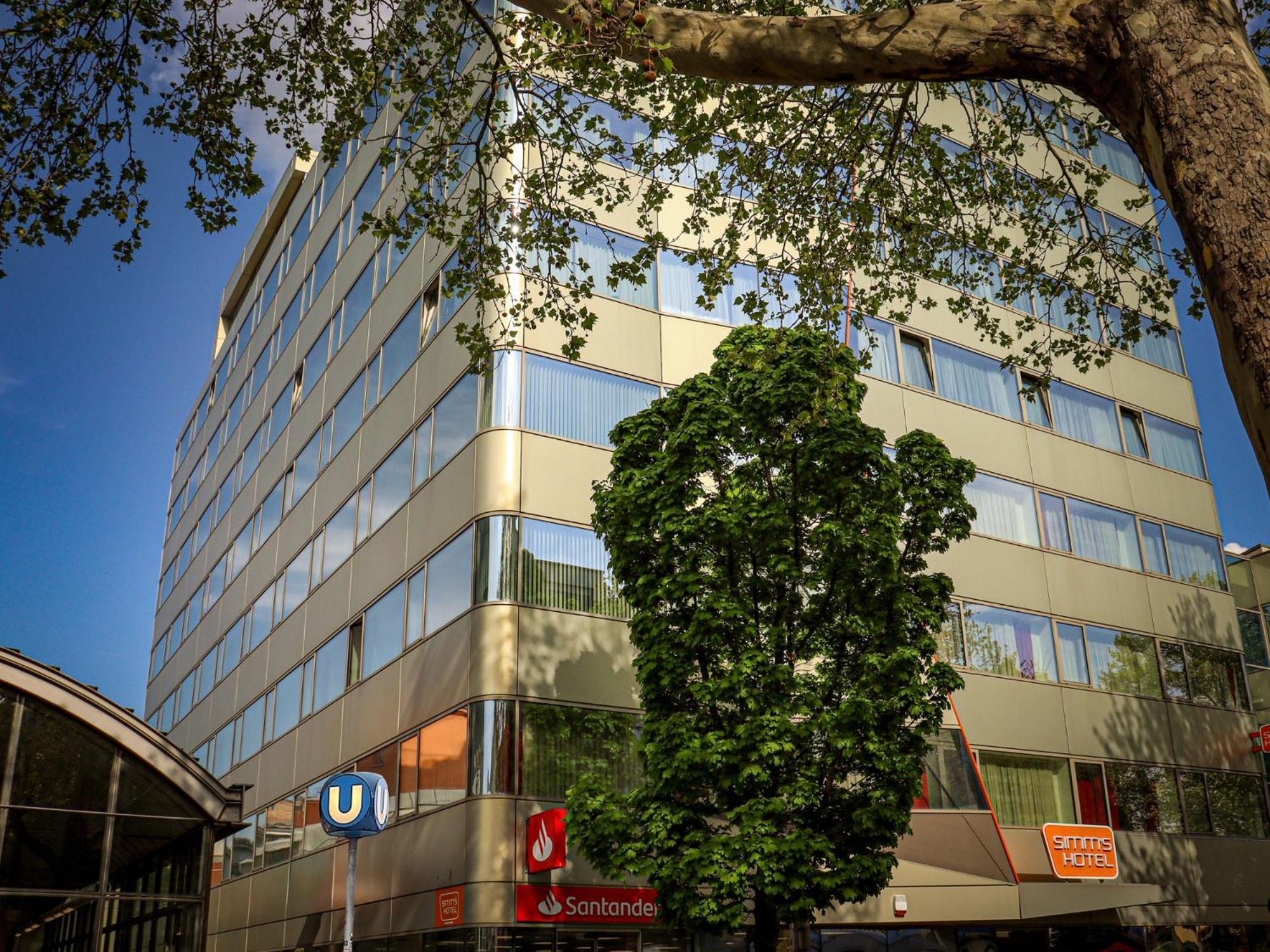 Simm'S Hotel - Cityhotel Next To Metro U3 Vienna Exterior photo